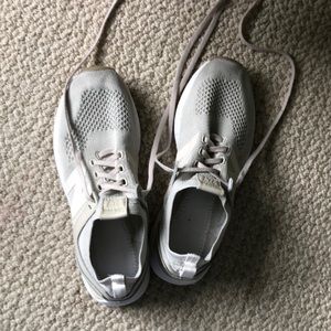 Comfortable new balance women’s size 9.5 sneakers